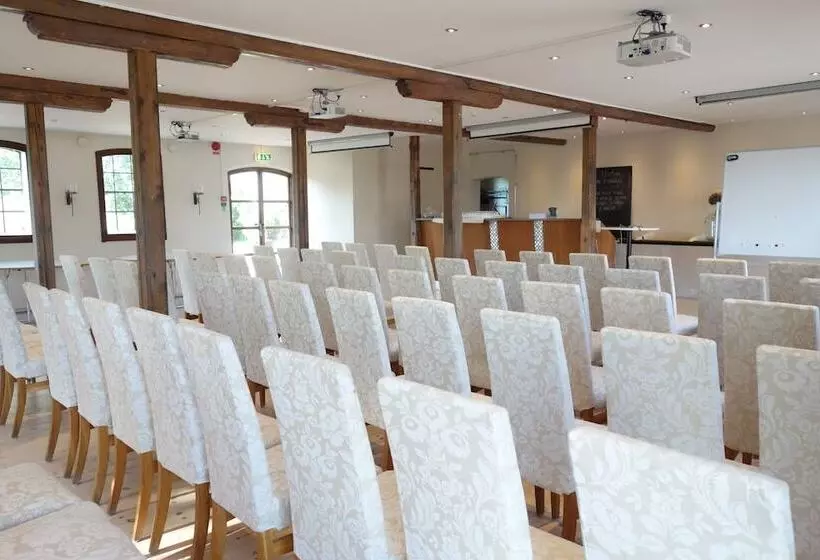 Hotelli Flädie Mat & Vingård