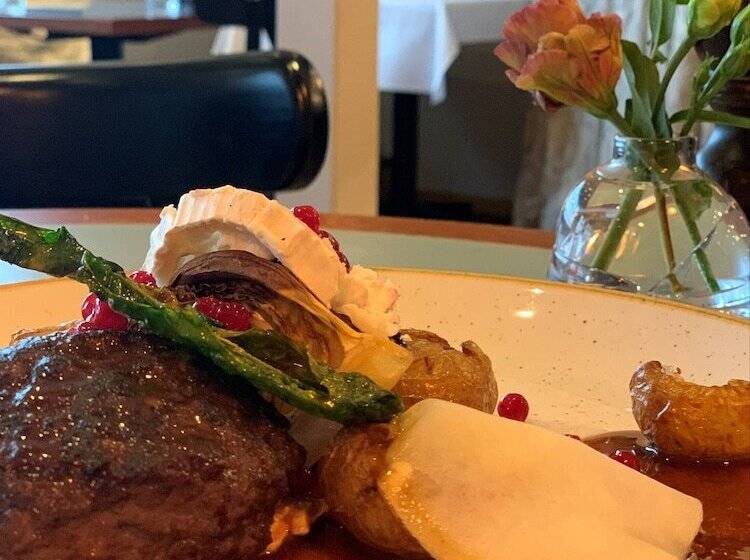 فندق Flädie Mat & Vingård