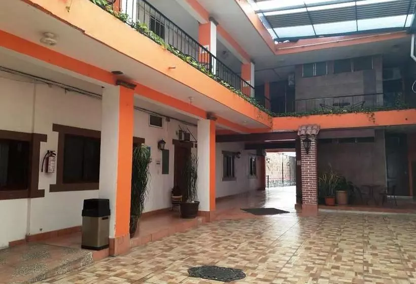 ホテル Imperial Jojutla