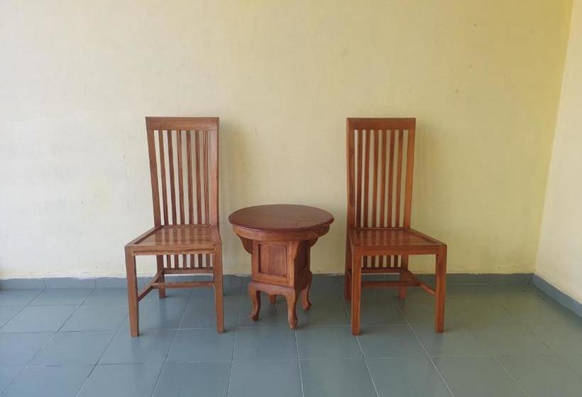 فندق Oyo 90304 Persada Hasra Homestay