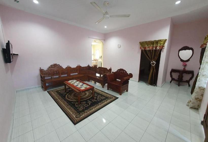 فندق Oyo 90304 Persada Hasra Homestay
