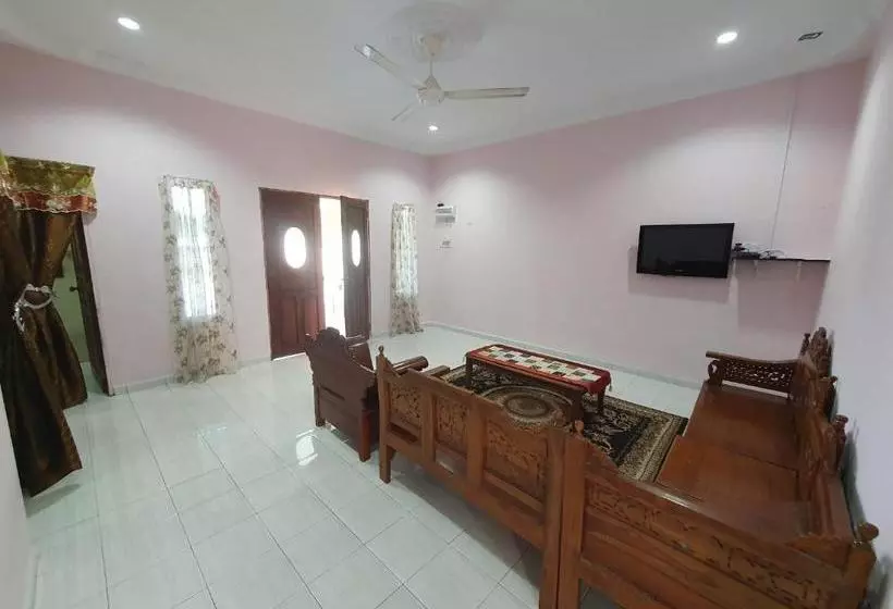 ホテル Oyo 90304 Persada Hasra Homestay