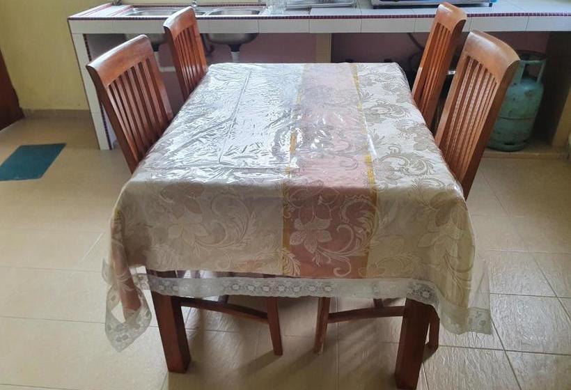 فندق Oyo 90304 Persada Hasra Homestay