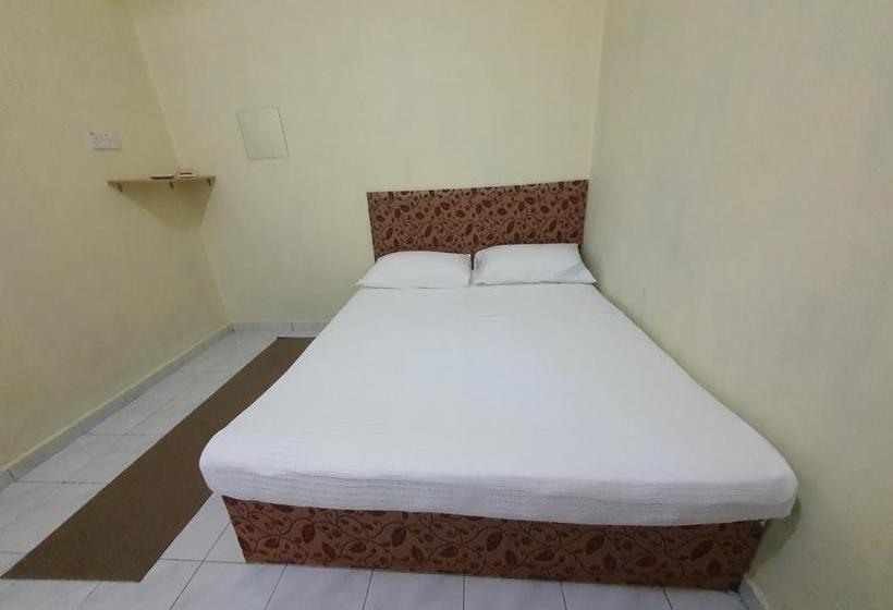 فندق Oyo 90304 Persada Hasra Homestay
