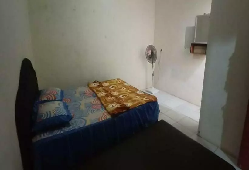 Hotelli Spot On 90597 Pondok Novira