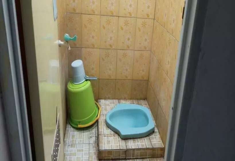 Hotelli Spot On 90597 Pondok Novira