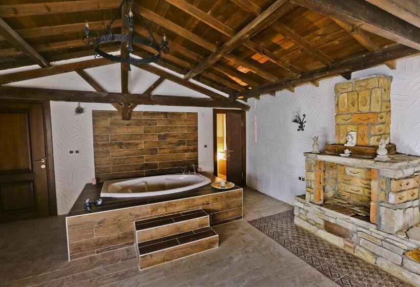 בית מלון כפרי The Stone Castle Boutique