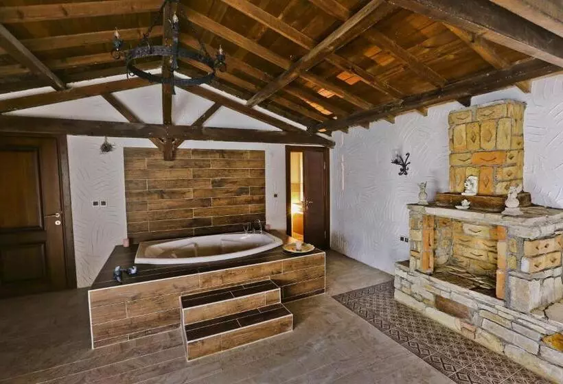 Hotelli The Stone Castle Boutique