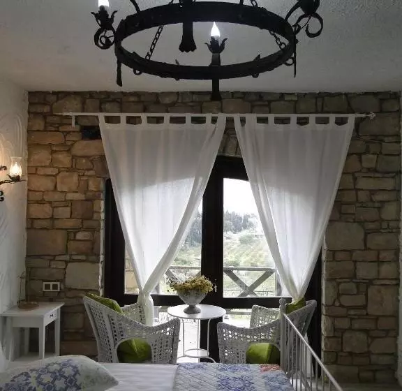 Hotelli The Stone Castle Boutique