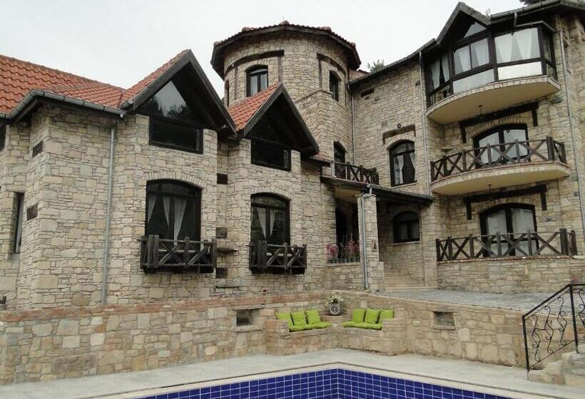 בית מלון כפרי The Stone Castle Boutique