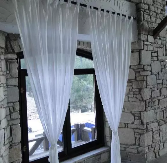 Hotelli The Stone Castle Boutique