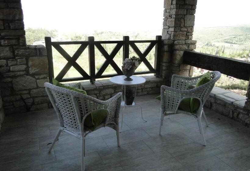 בית מלון כפרי The Stone Castle Boutique