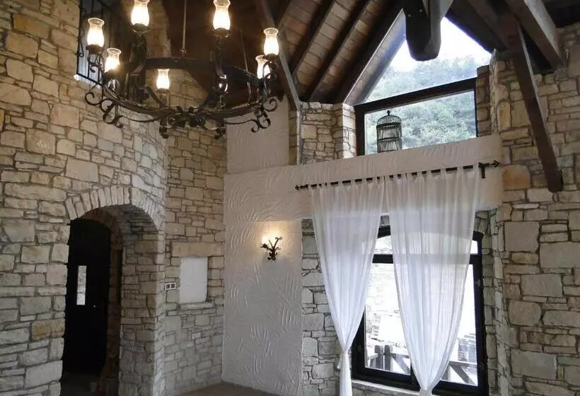 Hotelli The Stone Castle Boutique
