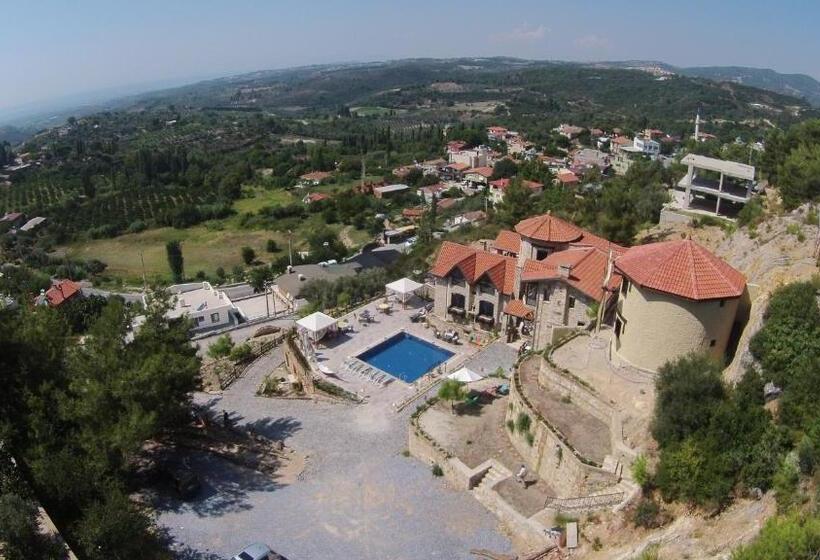 בית מלון כפרי The Stone Castle Boutique