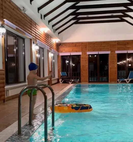 Majatalo приватний будинок для сімейного відпочинку з басейном і сауною