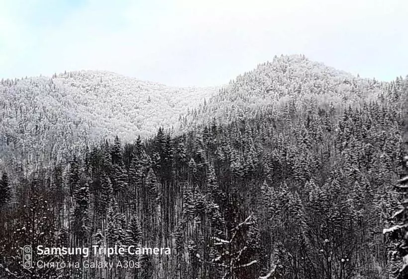 Majatalo садиба в горах крістіан