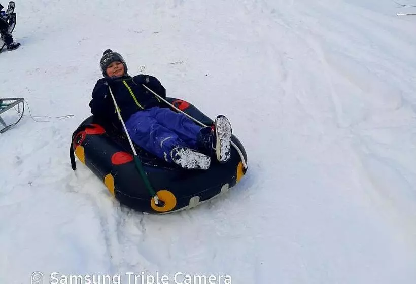 Majatalo садиба в горах крістіан