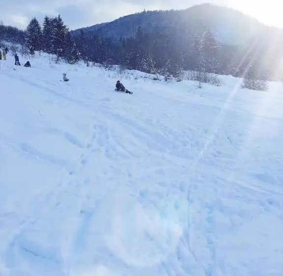 Majatalo садиба в горах крістіан