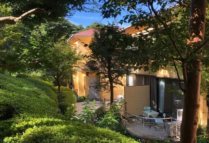 Majatalo 伊道荘園