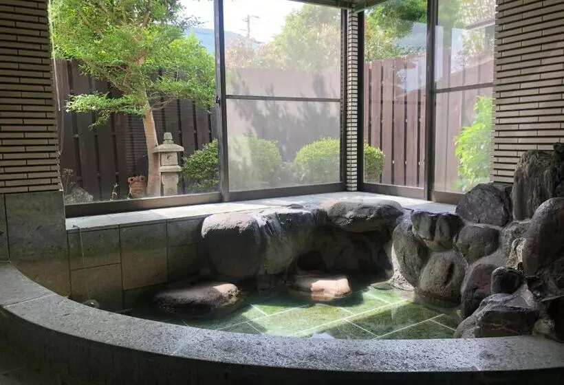 Majatalo 伊道荘園