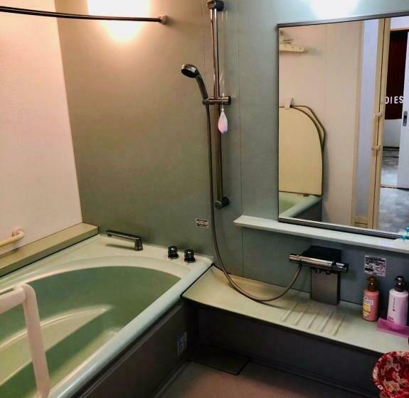 Pension (Hôtel basse catégorie) タカマス民宿