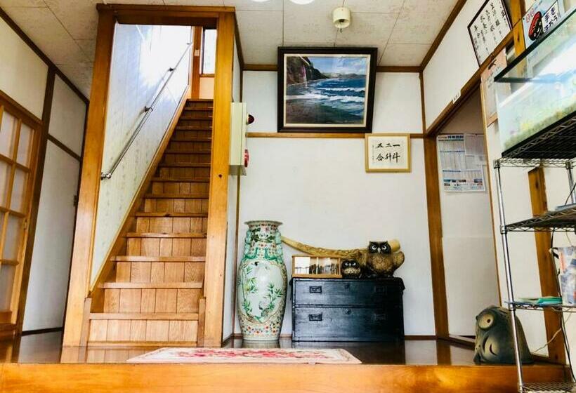 Pension (Hôtel basse catégorie) タカマス民宿