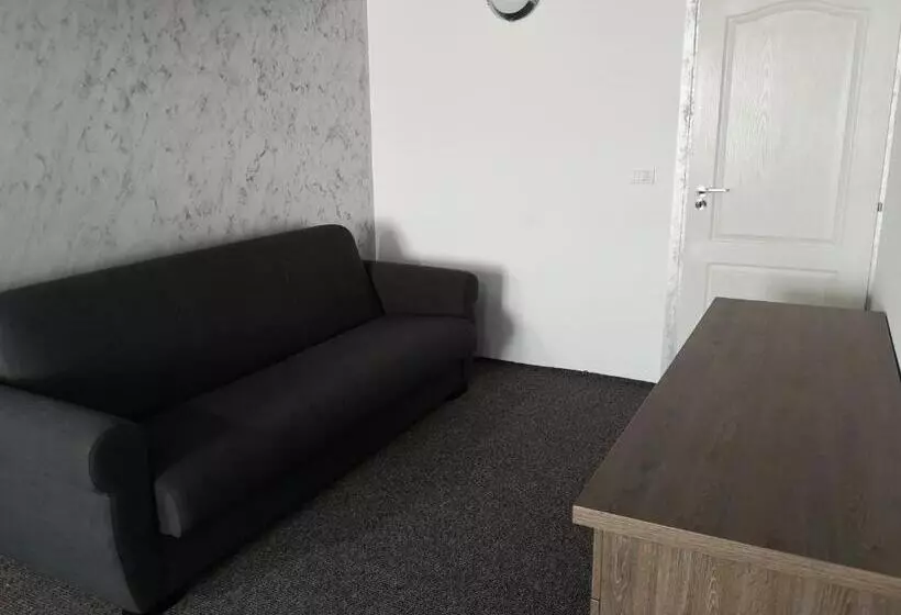 ペンション Dnt House & Spa