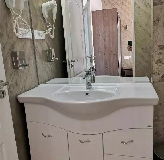 ペンション Dnt House & Spa