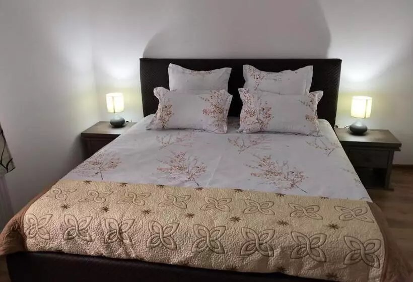 ペンション Dnt House & Spa