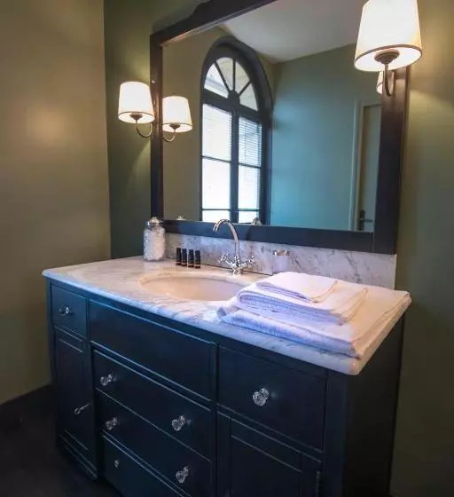 Majatalo Le Baptistère   Adults Only