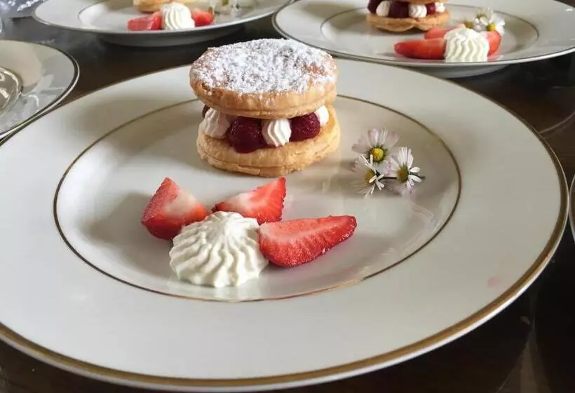 ペンション Le Colombier De Hanches   Teritoria