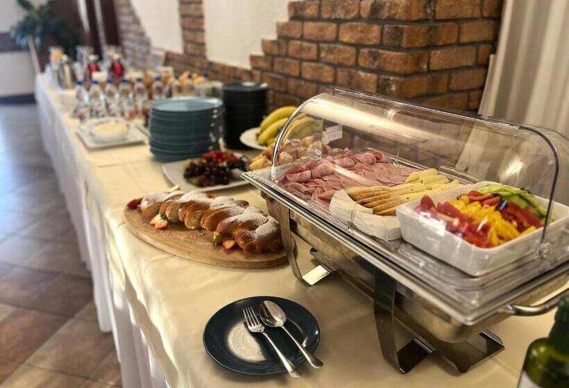 펜션 Raketa Residence, Restaurant &