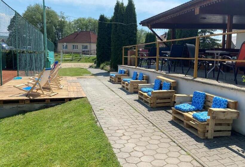 펜션 Raketa Residence, Restaurant &