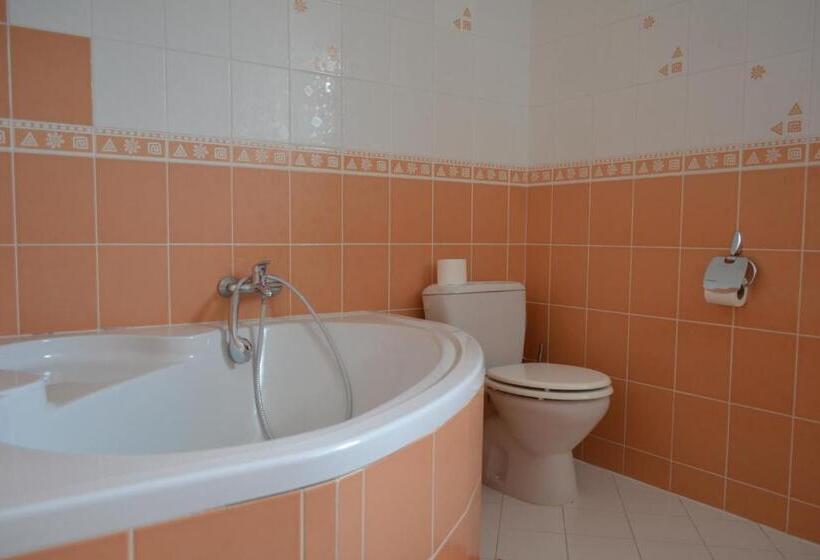 펜션 Raketa Residence, Restaurant &