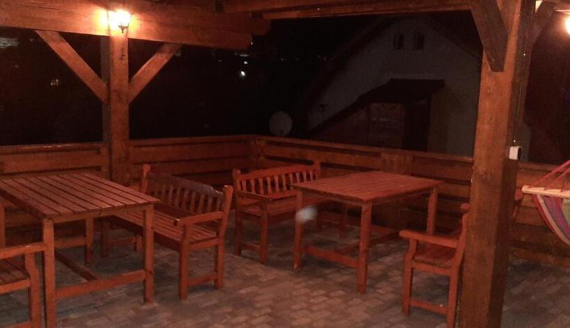 פנסיון River Star