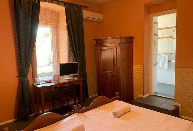 Общежитие Miller S Inn Panzió és étterem