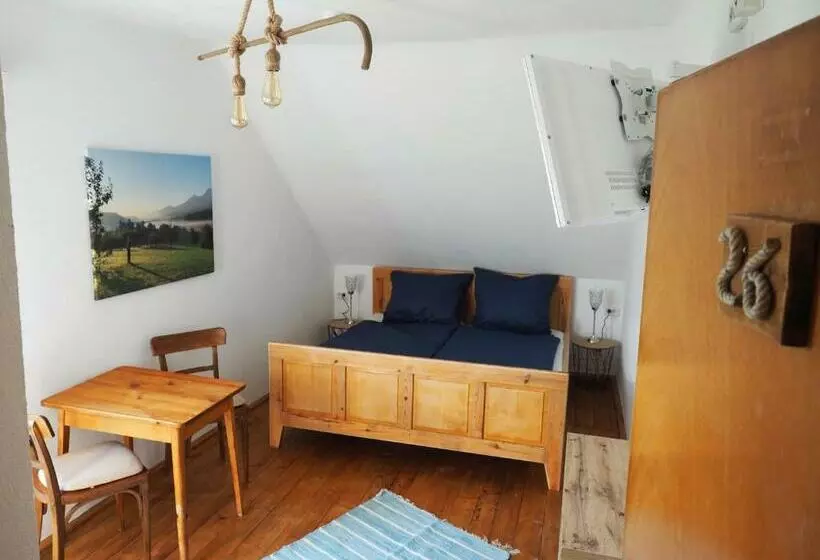 Aamiaismajoitus (B&B) Bergbude