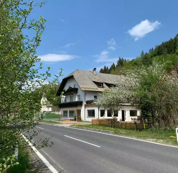 Aamiaismajoitus (B&B) Bergbude