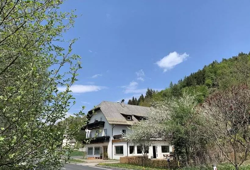 Aamiaismajoitus (B&B) Bergbude
