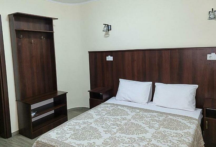 Hotel готель валерія