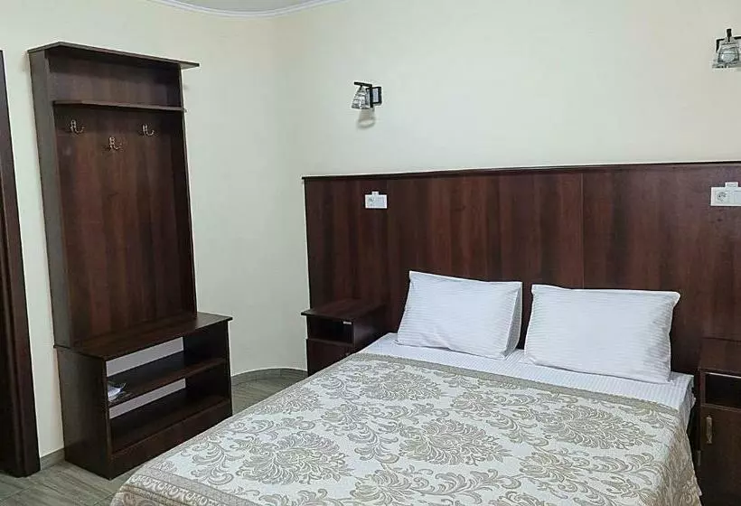 ホテル готель валерія