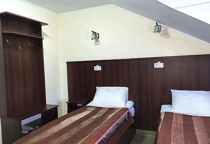 Hotel готель валерія