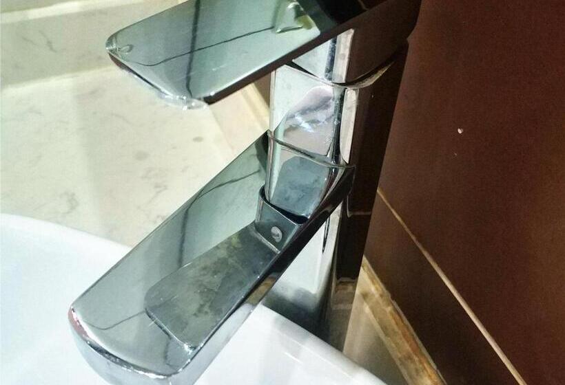 Szálloda 7days Inn Nanyang Xixia Bus Station Baiyu South Road