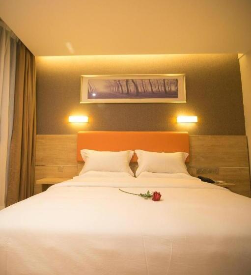 酒店 7days Premium Yizhou Train Staiton Branch