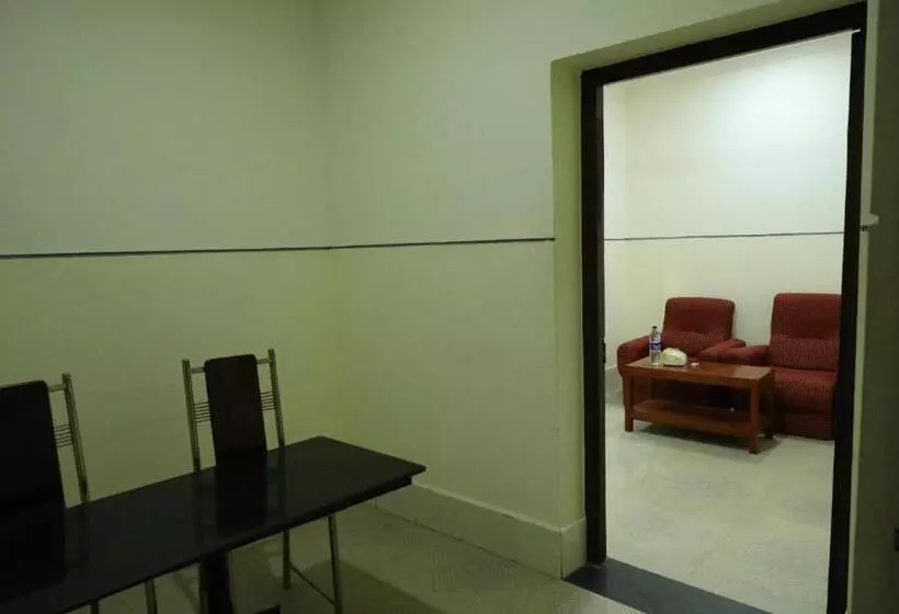 Hotelli Dream World Boarding & Lodging