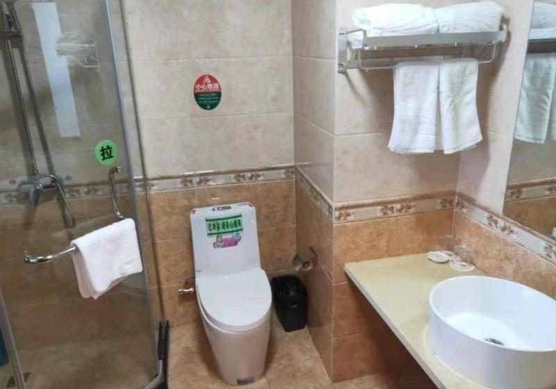 Отель Greentree Alliance Xinjiang Tacheng Yumin County Honghua Road