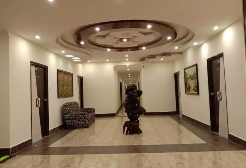 Hotelli Dream World Boarding & Lodging