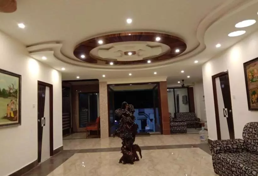 Hotelli Dream World Boarding & Lodging