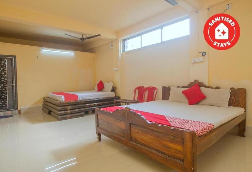 ホテル Oyo 64002 Resort Everest