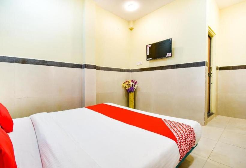 Hotelli Oyo 71301  Karemore Celebration